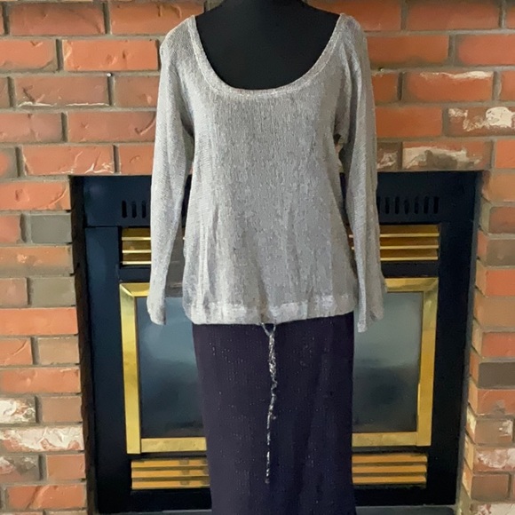 Language 3/4 sleeve M sweater. - Picture 5 of 6